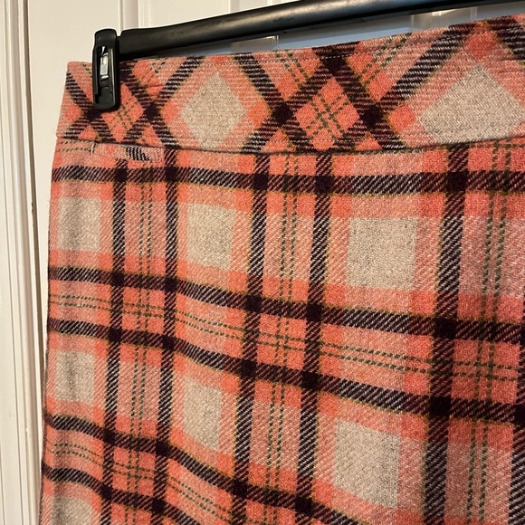 NWOT L.L. Bean Favorite Fit wool plaid skirt - Picture 3 of 8